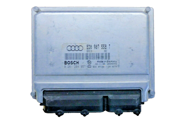 Audi A4 B5 1,8L Motorsteuer Einheit ECU 8D0907558T Bosch 0261204957 Steuergerät