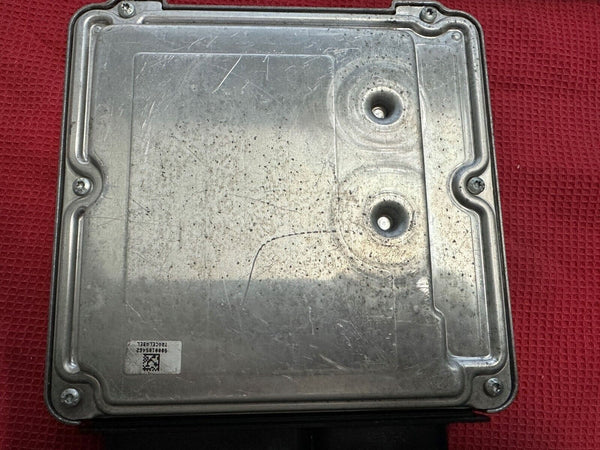 وحدة تحكم المحرك ECU 03G906016CD 0281011945
