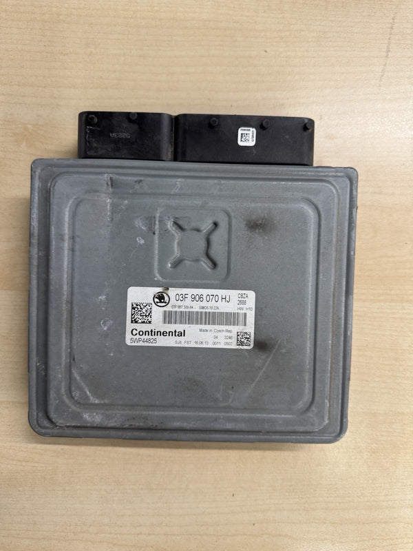 Plug&Play ENTSPERRT Motorsteuergerät Skoda ROOMSTER 03F906070HJ 5WP44825