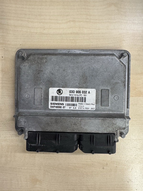 Plug&Play ENTSPERRT Motorsteuergerät Skoda Fabia 03D906032A 5WP4006 007