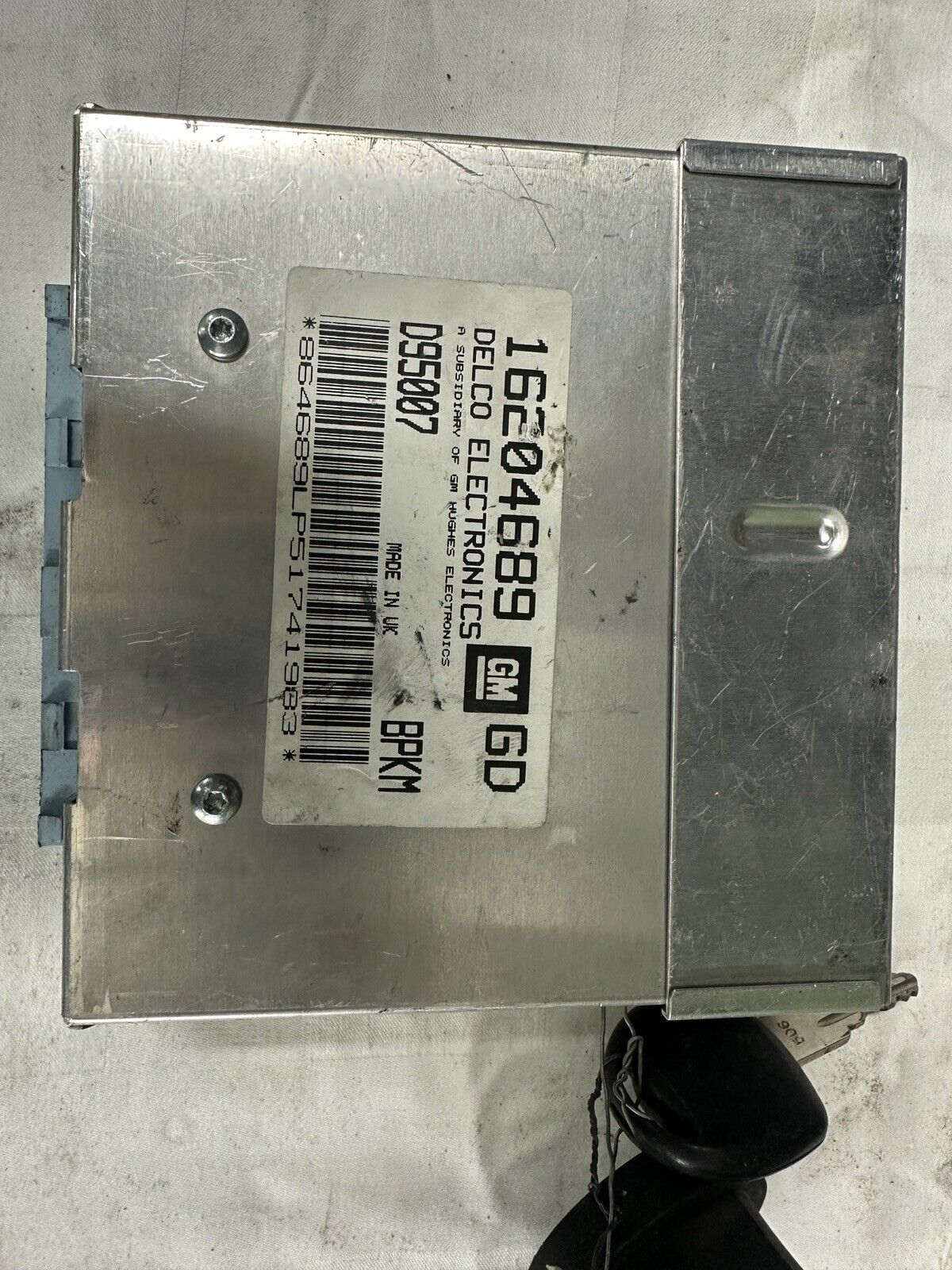 5894878
