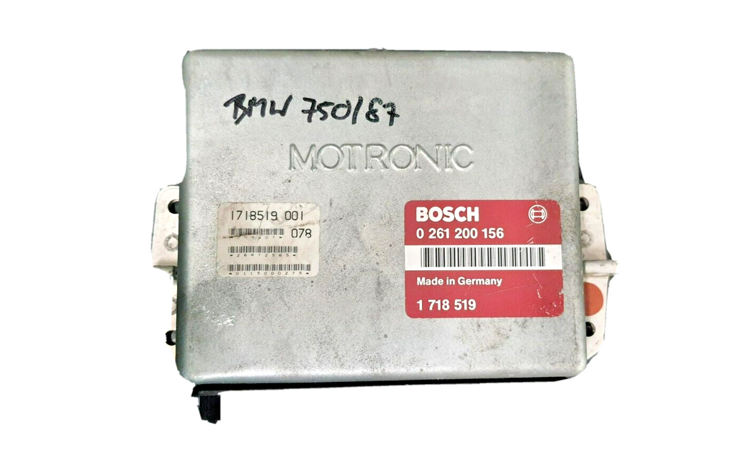 5894740