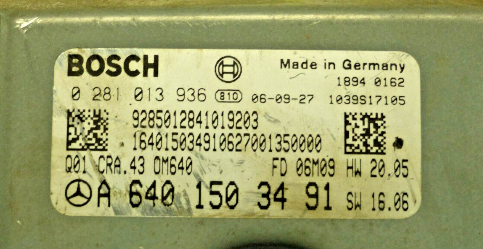 5894735