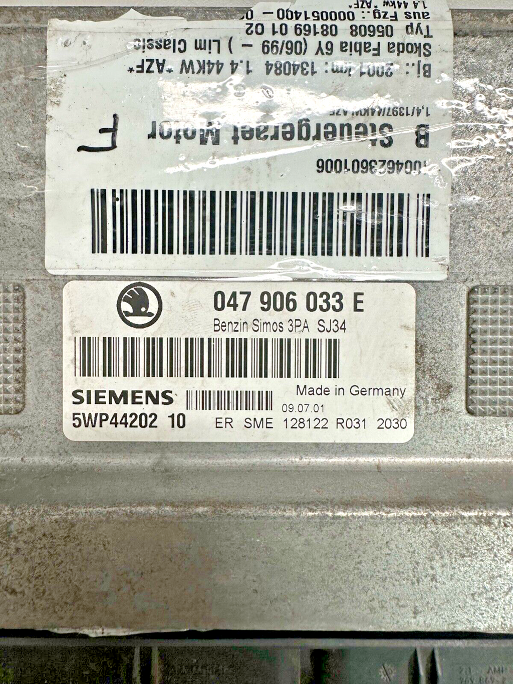 5894942