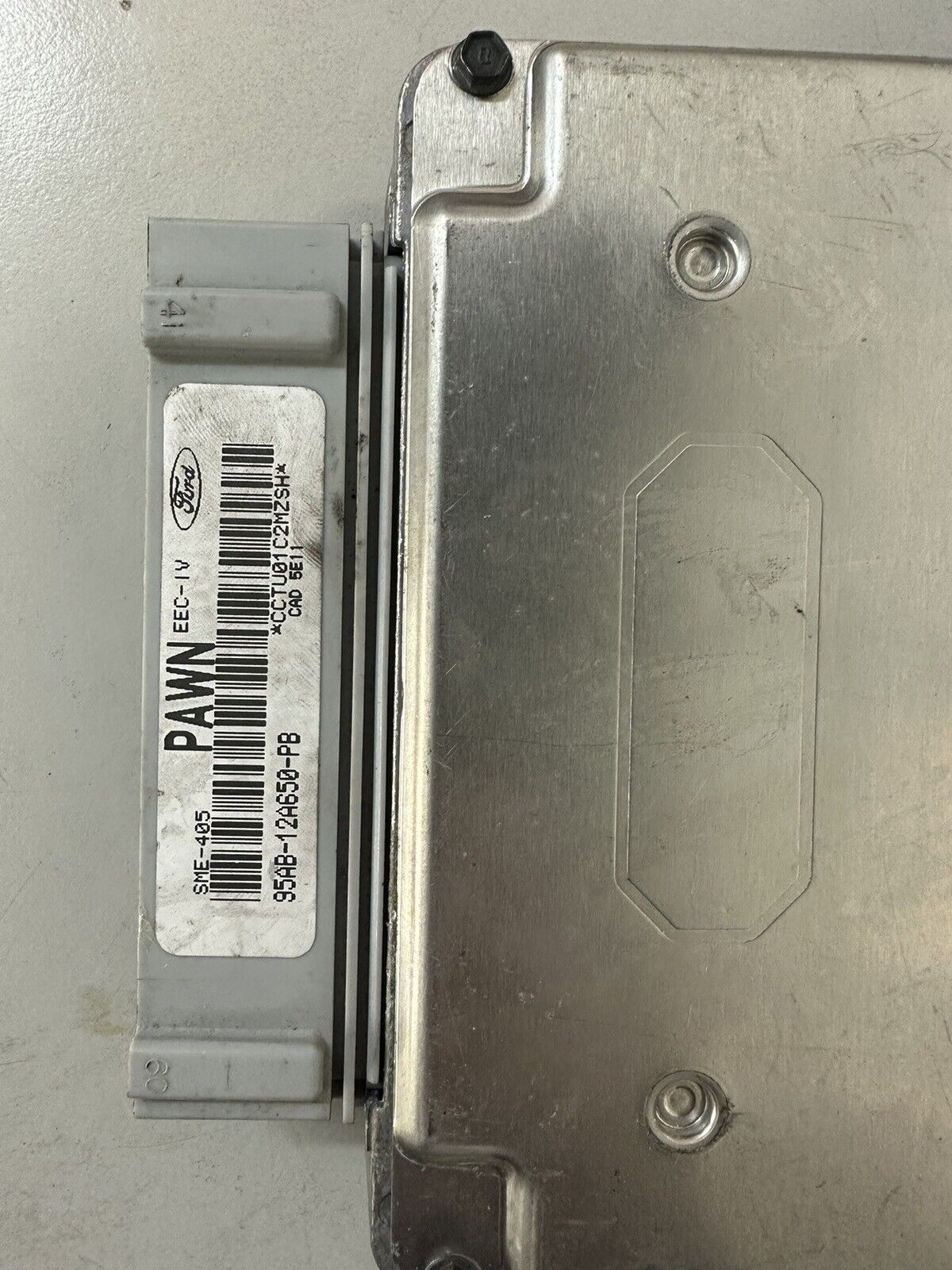 5894806