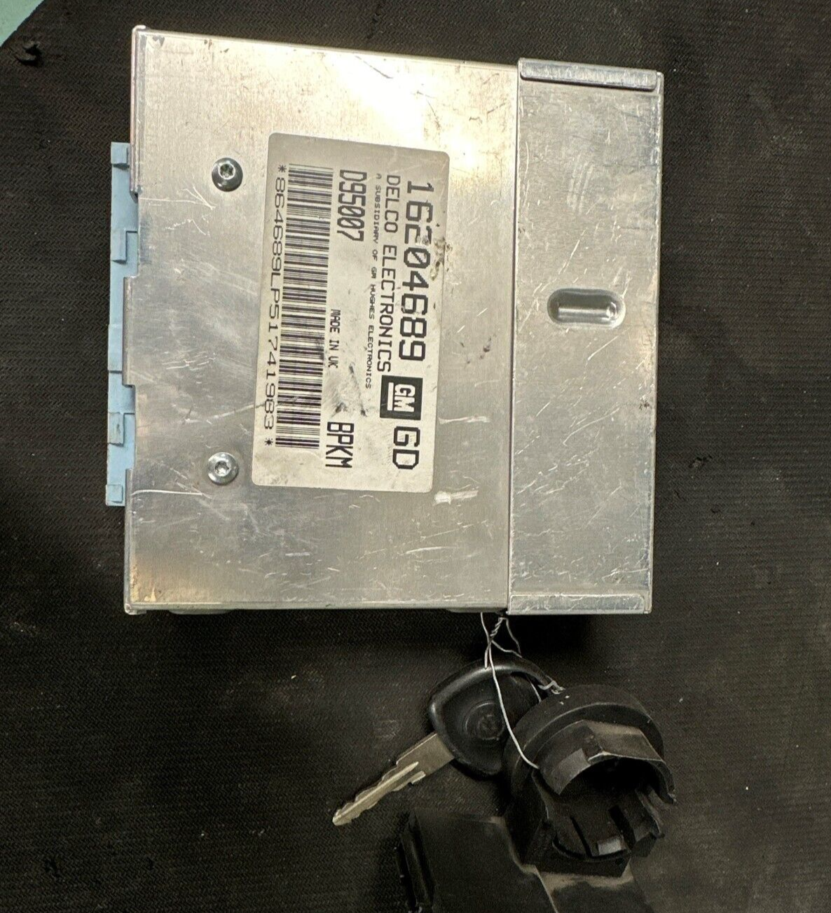 5895011
