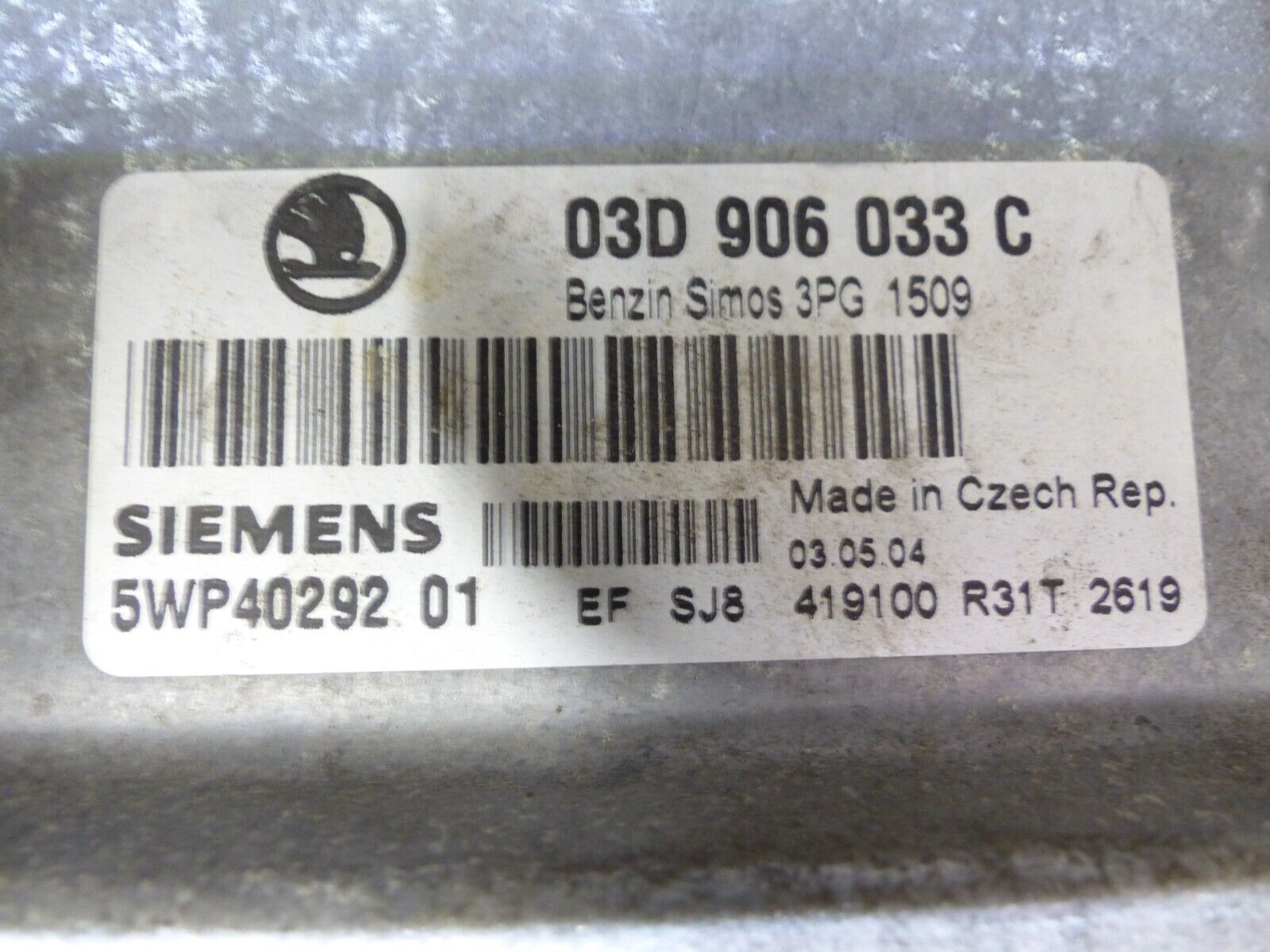 5894726
