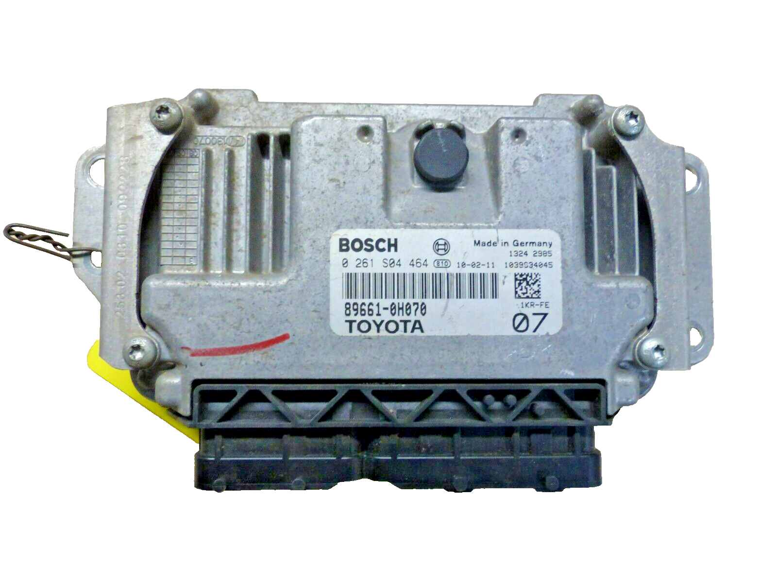 5894838