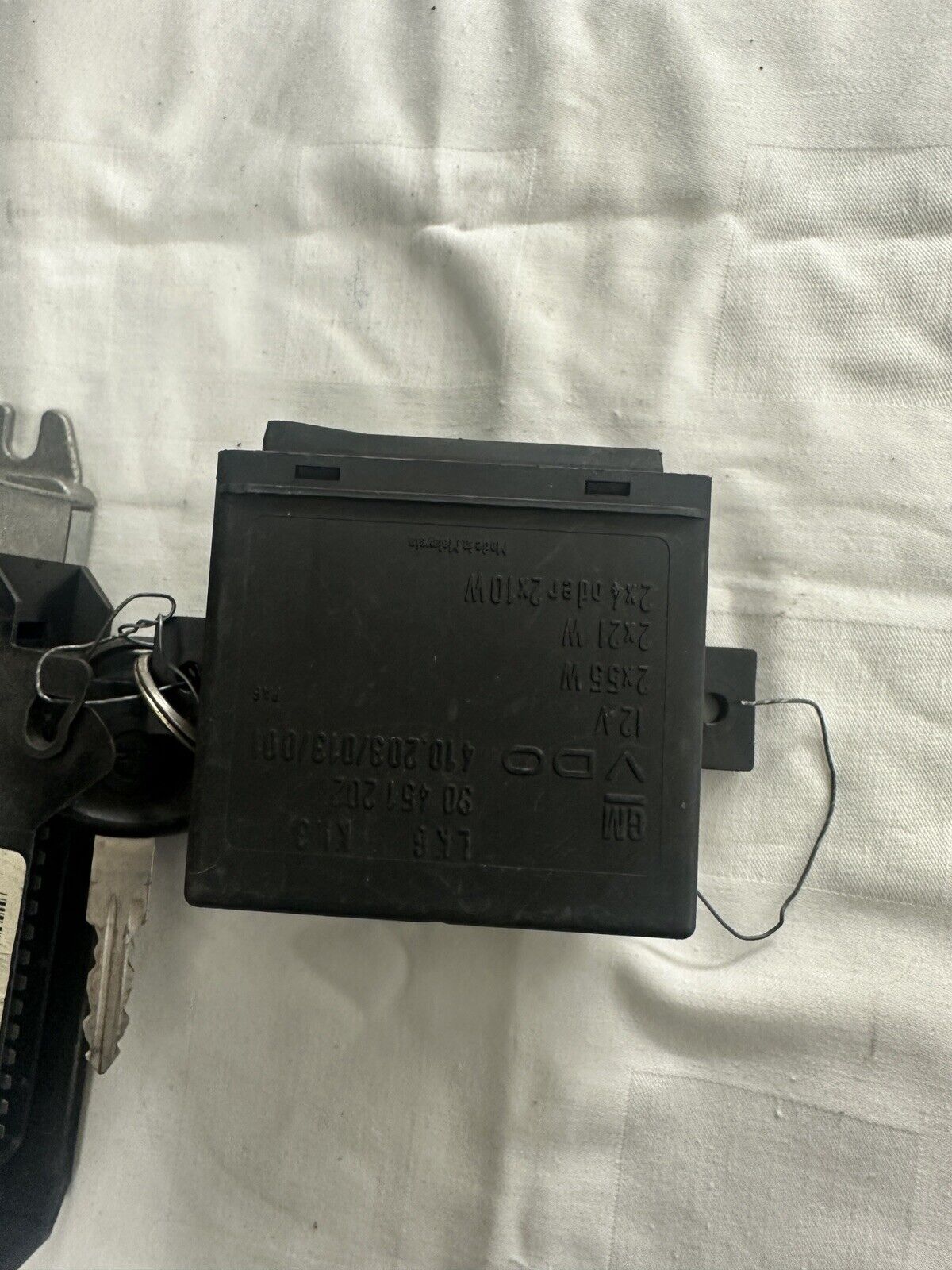 5894873