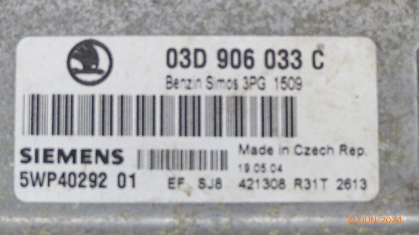 5894726
