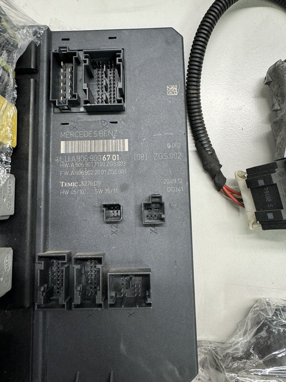 5895103