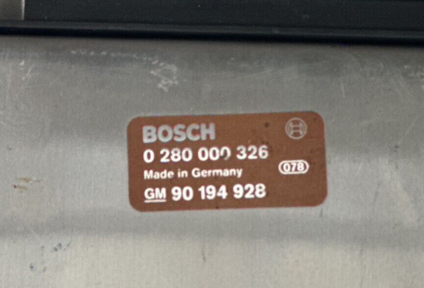 5894885