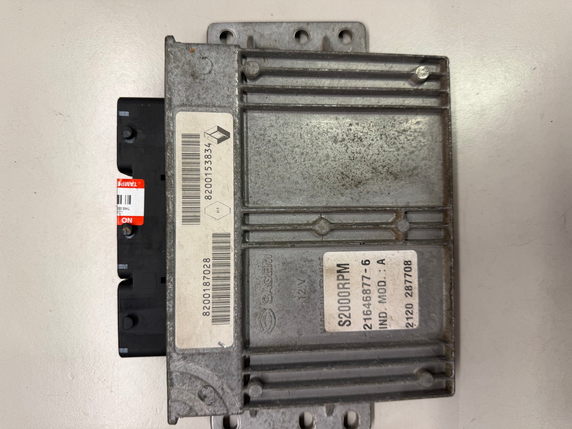 Plug&Play ENTSPERRT Renault Clio 2 II ECU Motorsteuergerät 8200187028 8200153834. 21646877-6