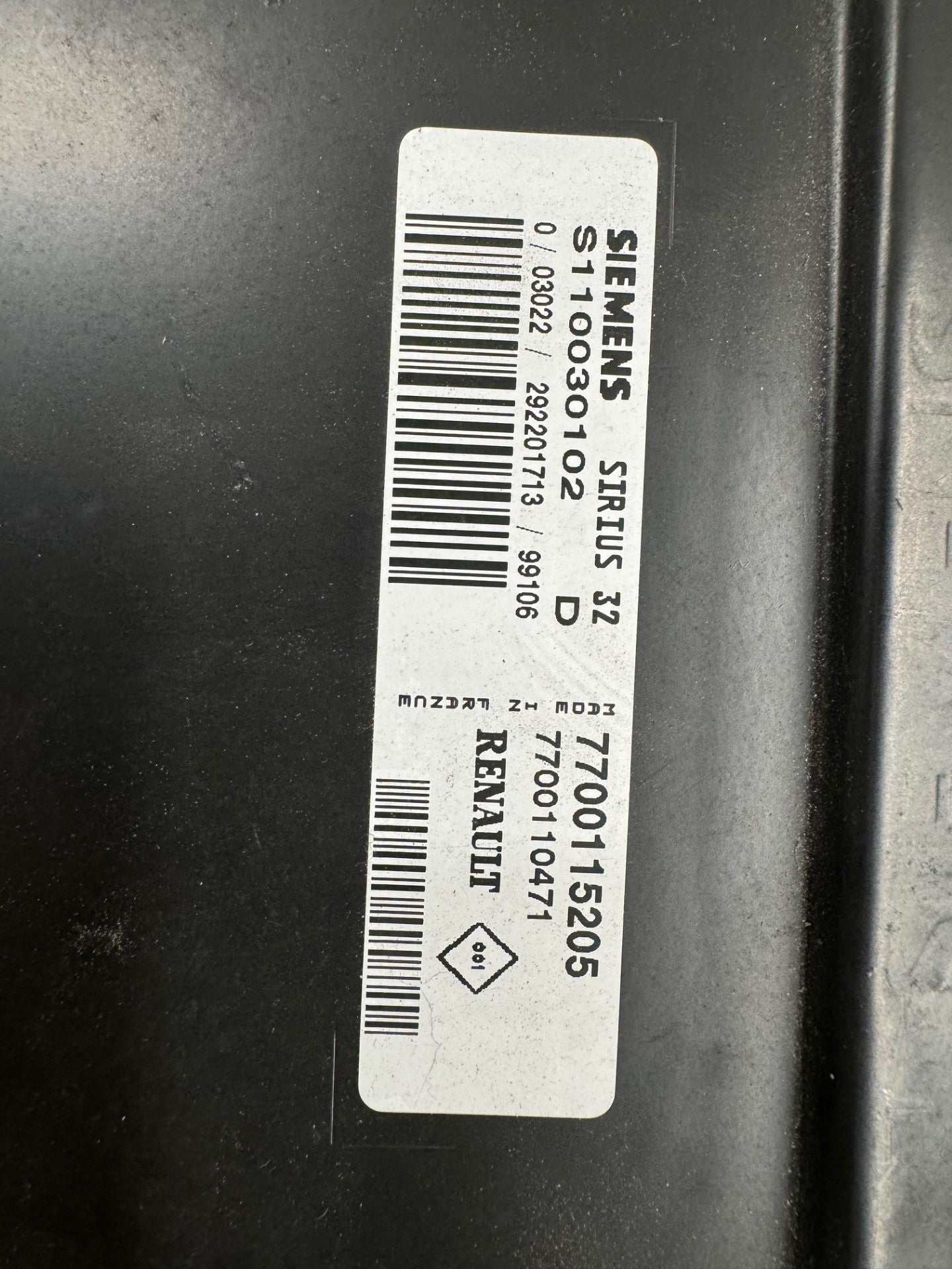 Original File Renault 1,2L Siemens Sirius 32 HW 7700110471 SW 7700115205 S110030102D