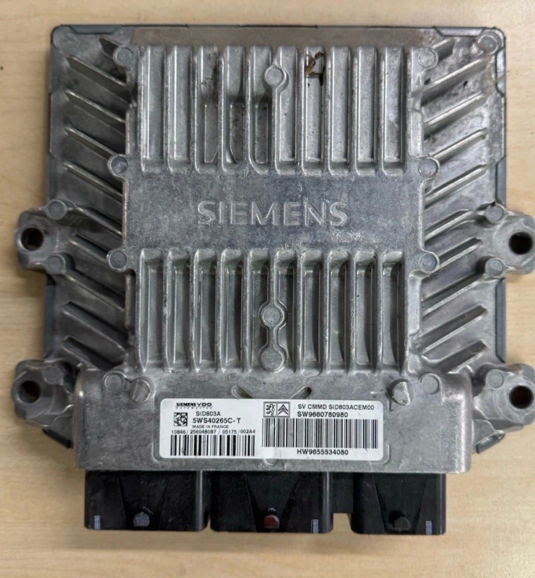 Original Files Peugeot 407 2.0 HDI Continental SID803A 5WS40265C-T 1 HW
9655534080 SW 9660780980 Software upgrade 9660780980 |