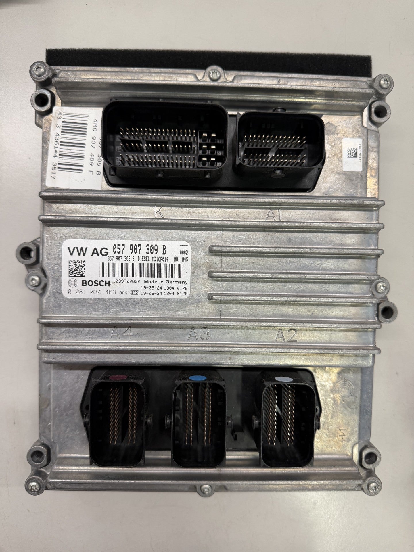 Original Files Audi SQ7 4.0 V8 TDI  320 KW  435 PS HP I Bosch MD1CP014   057907309B  0281034463 I  4M0907409F I SW 10SW015782  Software upgrade  4M0907409F  0001 I