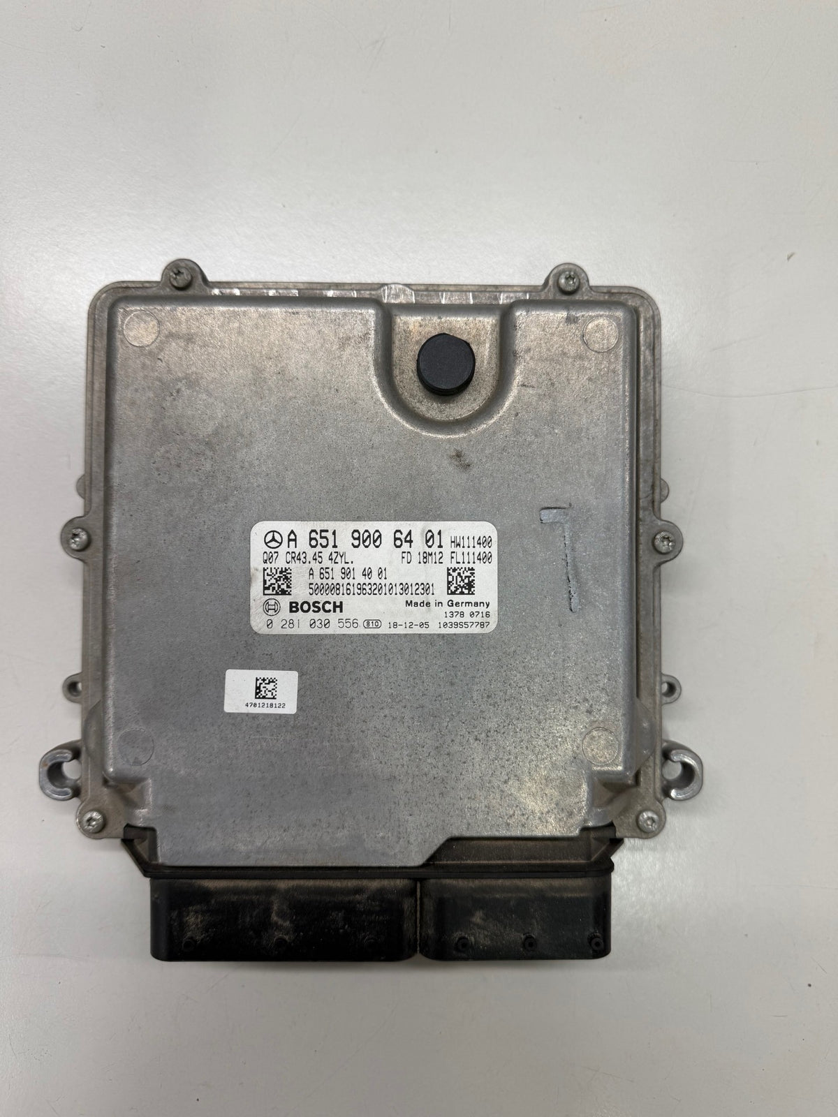 Original Files Mercedes GLC 220D  150 KW  204 PS HP  I Bosch EDC17CP57  A6519006402  0281030556  I  HW 6519020304  SW  1037524978    6519014001  Software upgrade 6519039985  I