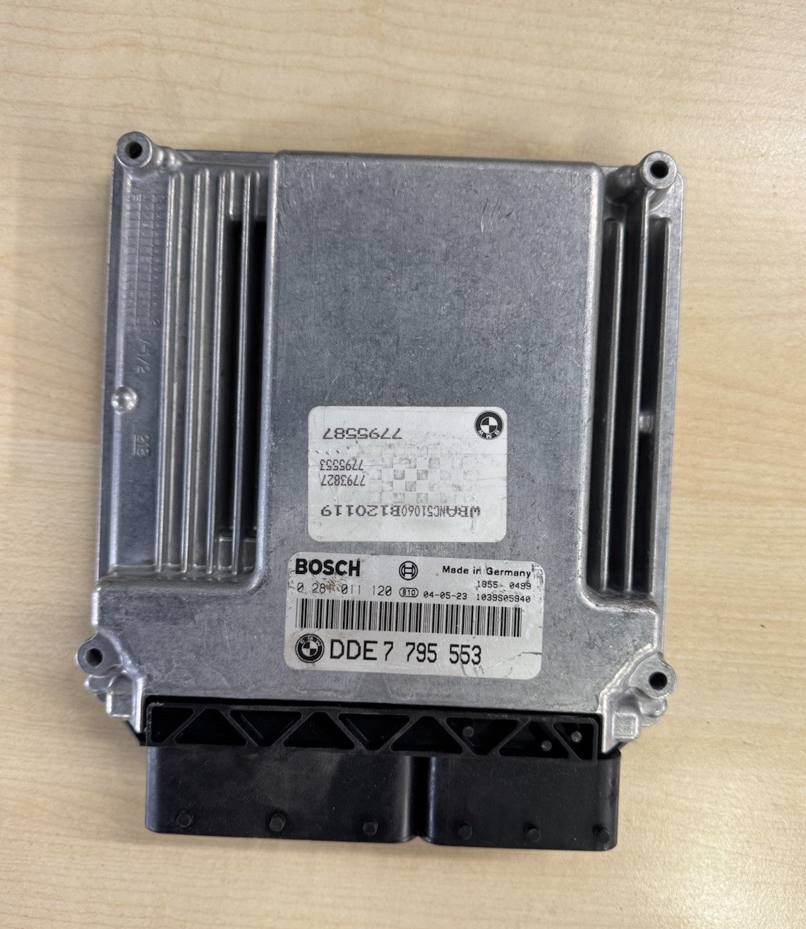 Plug&Play INK DATEN Kopie BMW E60 E61 ECU MS DDE 7795553 0281011120
