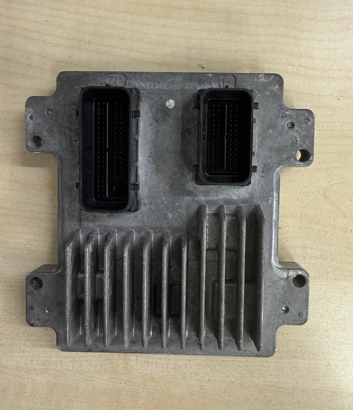 Entheiratet Reset ECU Steuergerät Opel Corsa D 1.2 55580500 AAZP 12636386