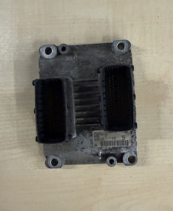 Fiat Punto (188) 1.2 16 V ECU Motorsteuergerät ECU 0261207901