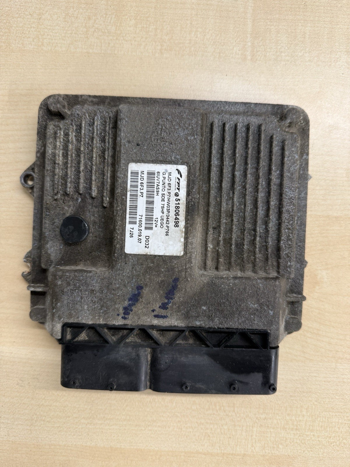 Plug&Play ENTSPERRT Fiat 1.3 JTD ECU Motorsteuergerät 51806498 MJD 6F3.P7