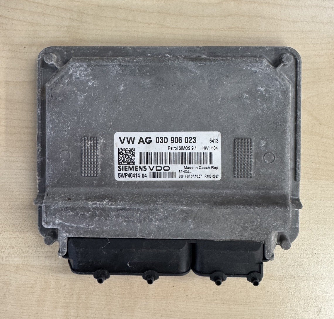 Plug&Play ENTSPERRT VW Polo Motorsteuergerät ECU 03D906023 5WP40414