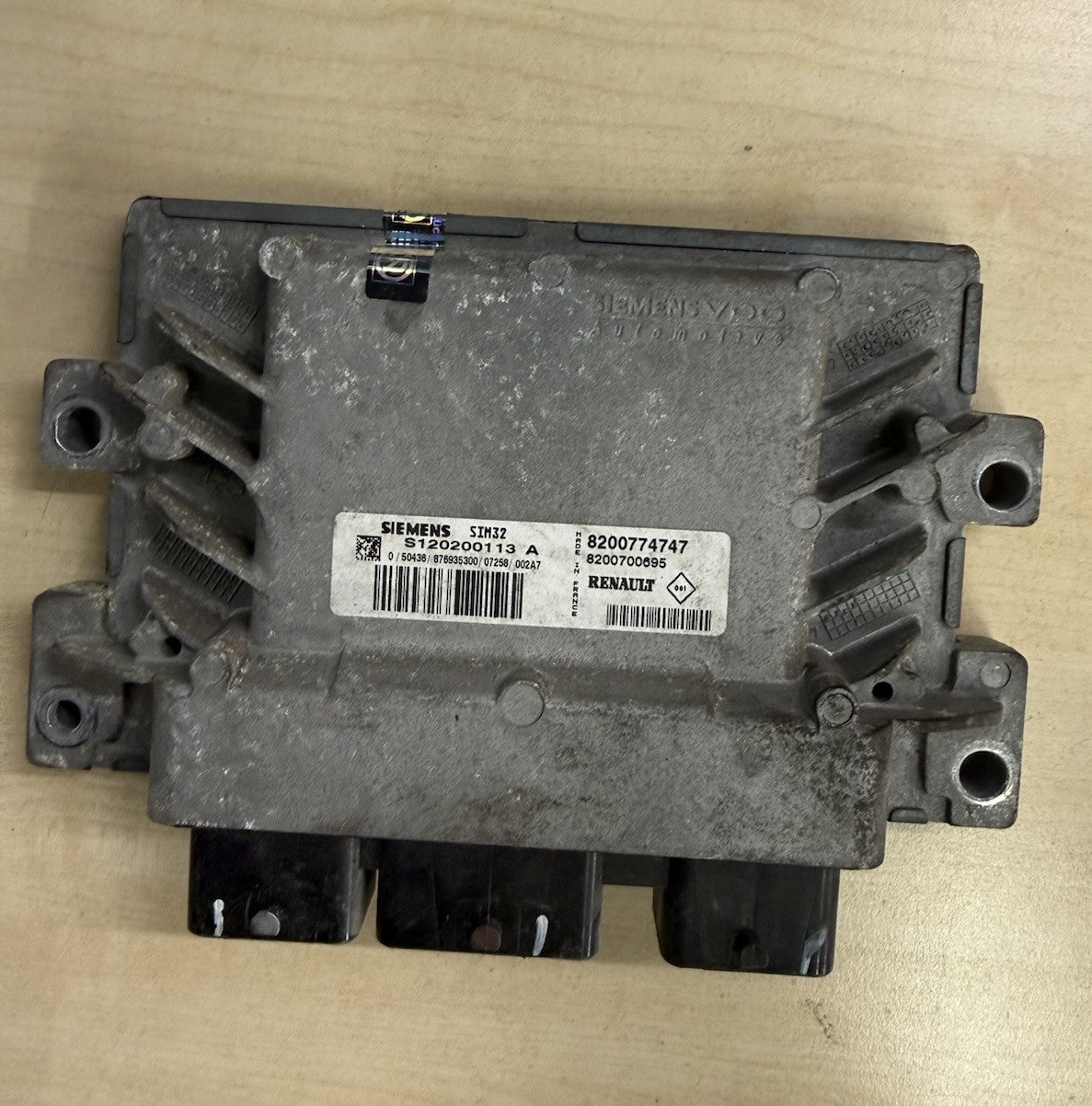 Plug&Play ENTSPERRT RENAULT TWINGO II ECU MS 8200700695 S120200113A