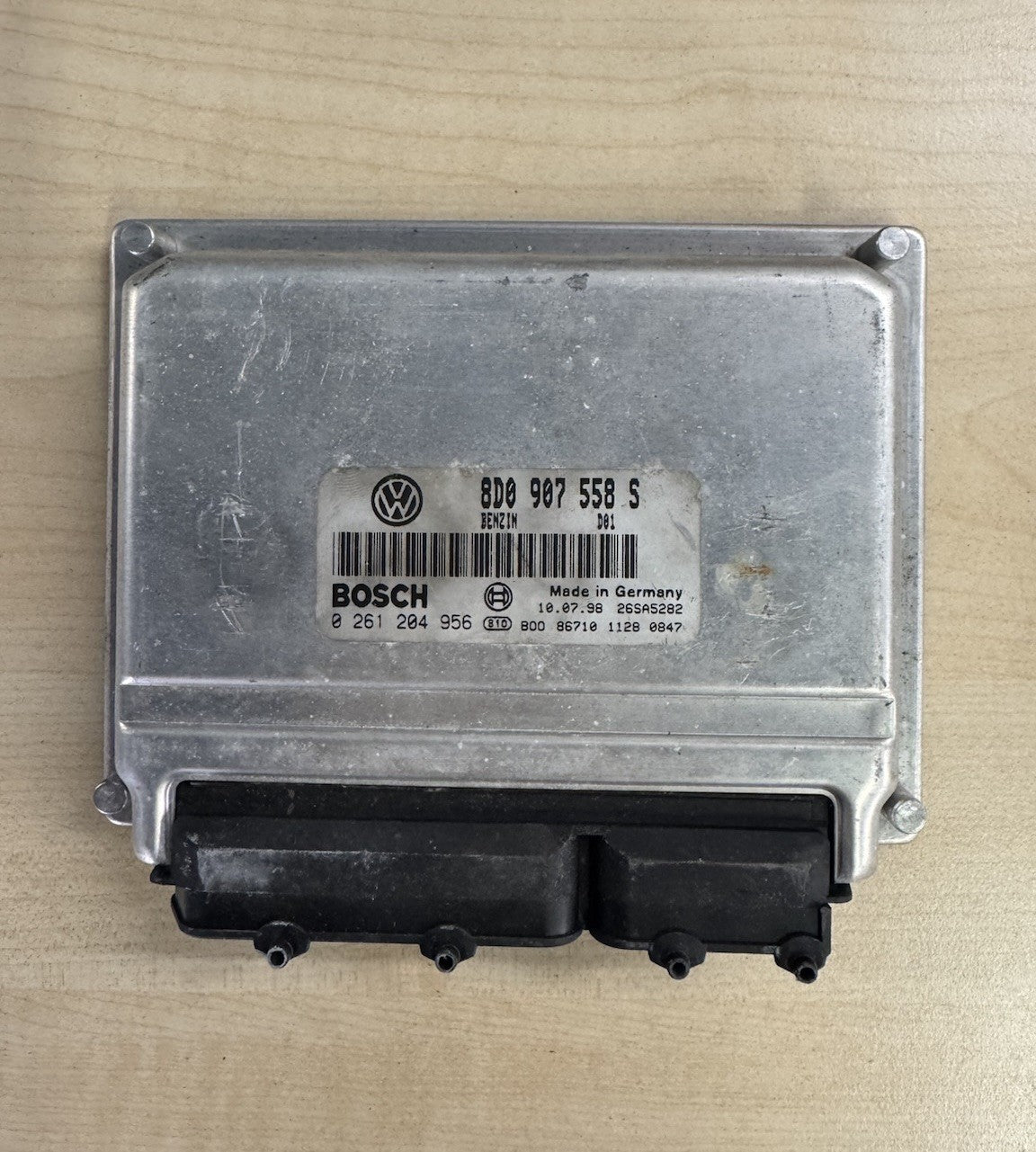 Plug&Play ENTSPERRT VW Audi 1,8 ECU Steuergerät 8D0907558S Bosch 0261204956