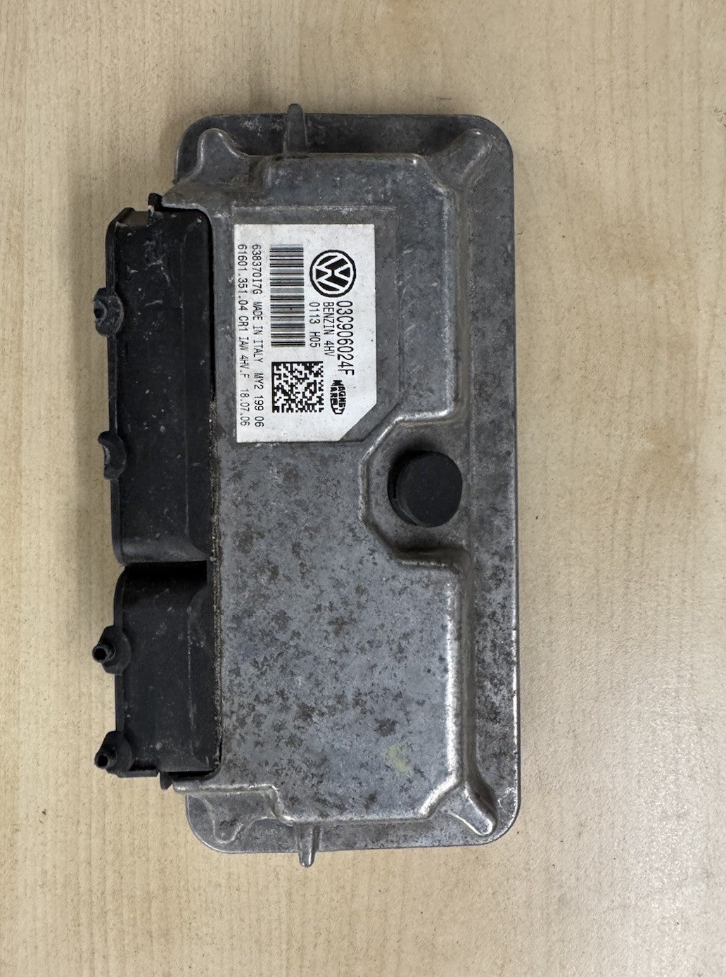 Plug&Play ENTSEPRRT VW Polo 03C906024F Motorsteuergerät ECU 6160135104