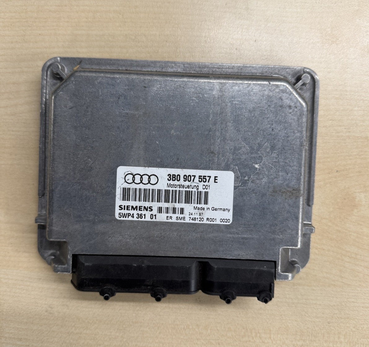 Plug&Play ENTSPERRT Audi A4 1.6 ECU Motorsteuergerät 3B0907557E 5WP4361