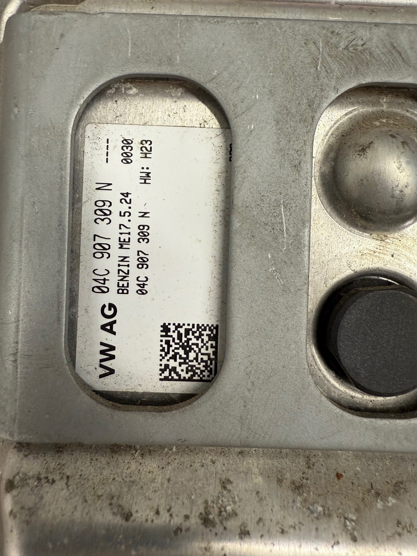 Immo Off File VW MED17.5.24 Benzin HW 23 04C907309N SW 1037539939 Software upgrade 04C906020AK 6809 R3 1.0I MPI Engine CHYA