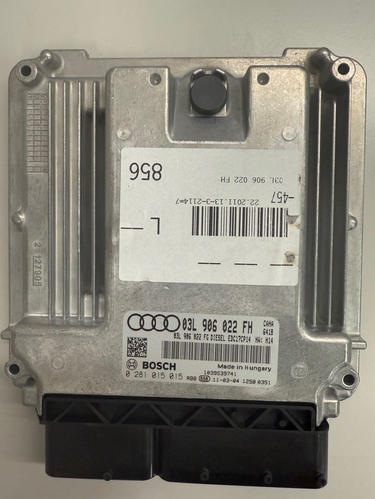 Original Files Audi A6 2.0 TDI Automatik Bosch EDC17CP14 03L906022FH 0281015015  SW 1037560986  Software upgrade 03L906022FH  9978