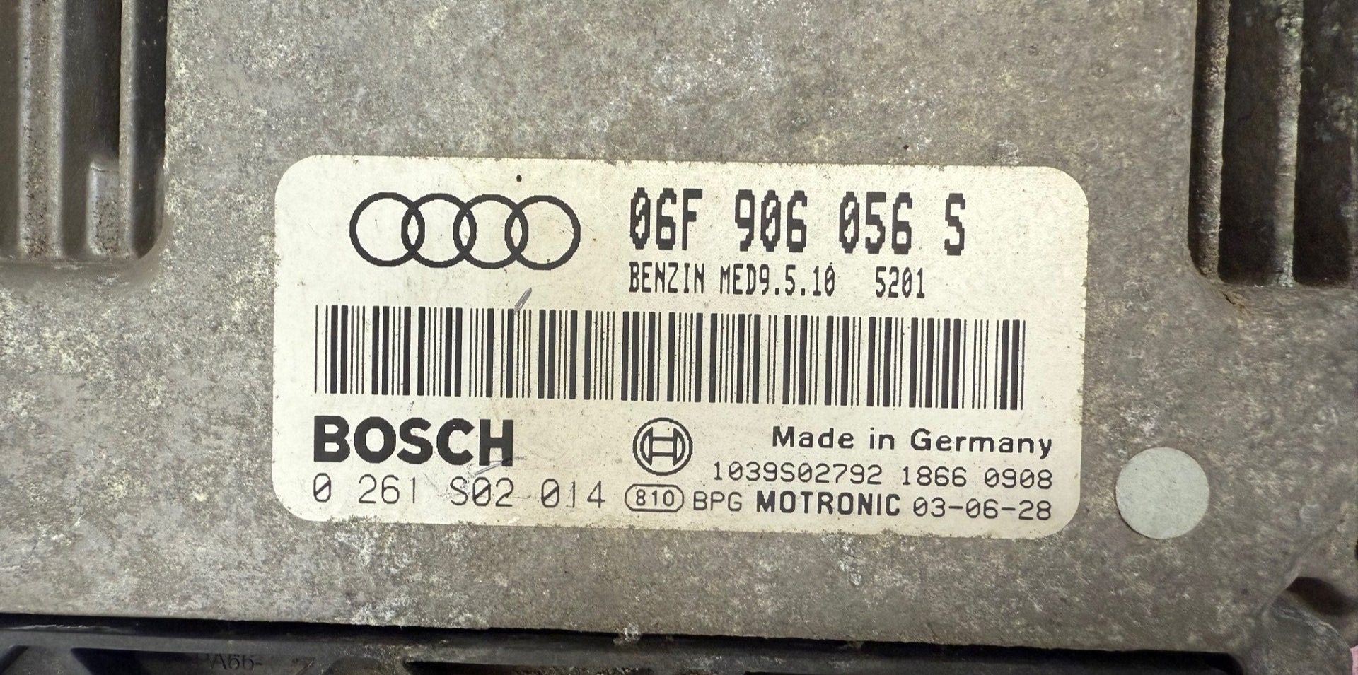 Original Files Audi A4 2.0 FSI 06F906056S Bosch MED9.5.10 0261S02014  SW 1037368035  Software upgrade 06F906056S