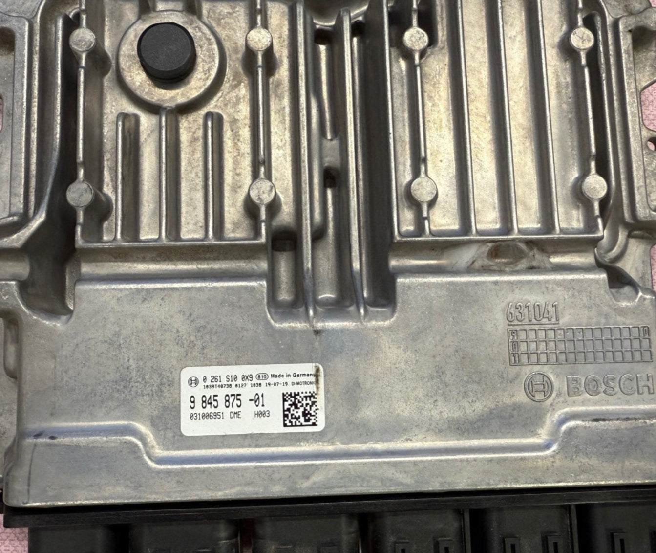 Original Files BMW M5 Series F90 2010 4.4 8AT Engine S63T4  Bosch MG1CS201 DME_88T0 0261S100X9 . 9845875-01 . HW 000048D9000A02  SW 00004ACF1E9605 . Software upgrade 000084951E9605