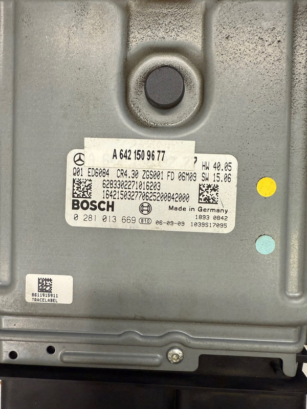 Original Files Mercedes Vito W639 3.0 CDI , Automatik Getriebe 150 KW 204 PS  Bosch EDC16CP31 OEM A6421509677 , 0281013669 HW 1037508974 Software 1037381147 Software upgrade P40972T0