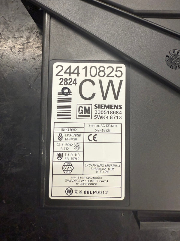 Opel BCM Eeprom ST93C66 الأصلي، مع رمز PIN للمفتاح المشفر، مع رمز PIN للمفتاح المشفر 24410825 CW Siemens 330518684 5WK4 8713